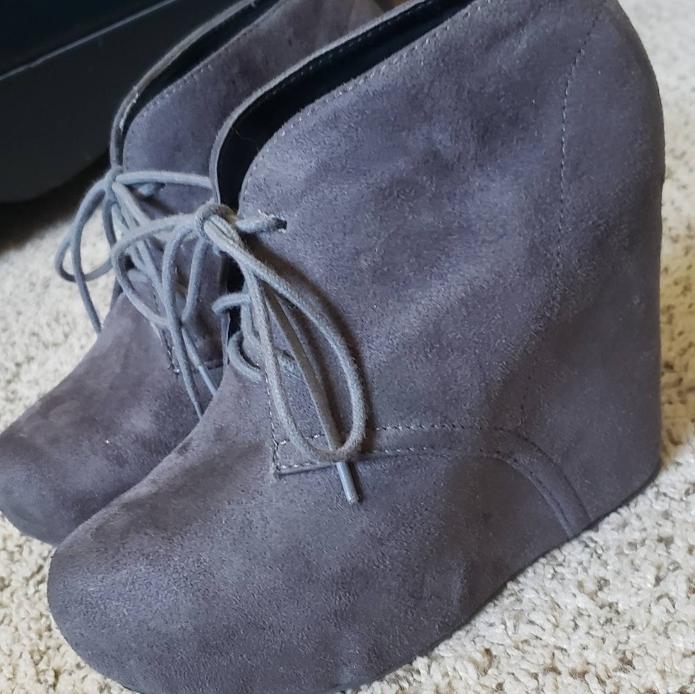 Women's Suede Booties